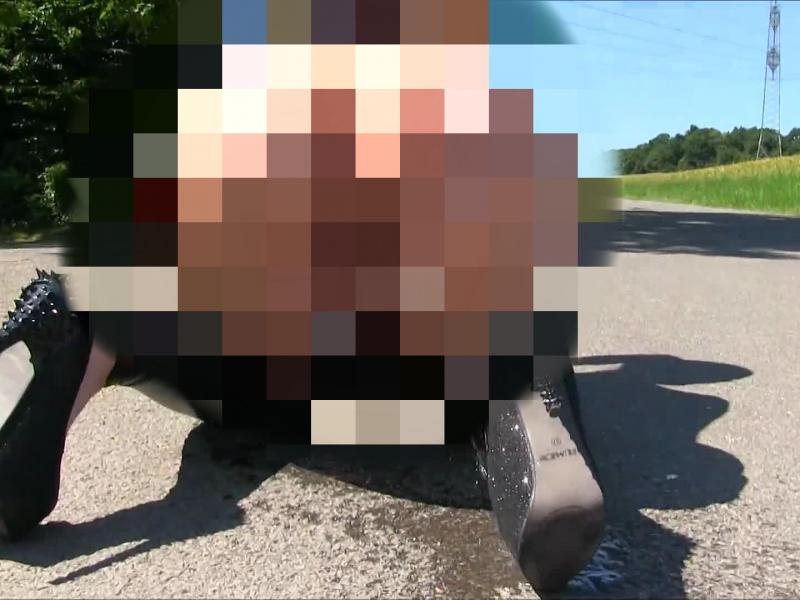 Lara Cumkitten lässt sich beim Sexdate Durch ficken Lara Cumkitten lässt sich beim Sexdate Durch ficken